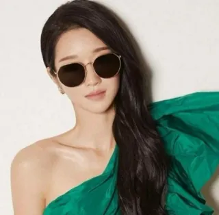 😎 65ee5b19 femme, lunettes de soleil, portrait, coréenne, actrice, mode telegram sticker