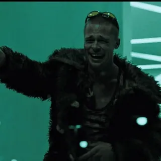 😂 2f394bb7 người, khóc, áo khoác lông thú, kính râm, hung hăng, quân đội telegram sticker