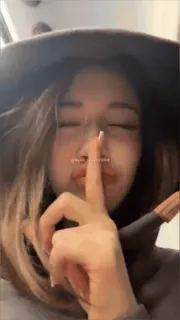 🤫 628cad58 shhh 쉿, 침묵, 손가락, 여자 telegram sticker