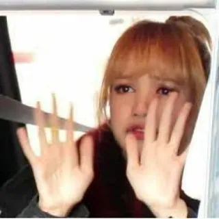 😥 4e43d6ca 女性, 悲しい, 顔, 苦悩, 窓, 人, 手, 怖い telegram sticker