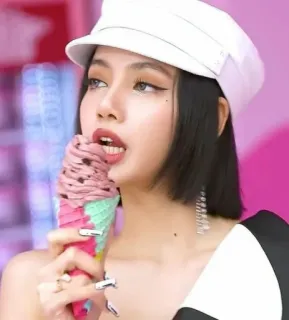 🍦 6bb51b21 Lisa リサ, Blackpink, K-POP, 歌手, アイス, ファッション, セレブ, 女性 telegram sticker