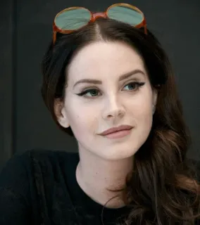 🙂 0c18474b Lana Del Rey Lana Del Rey, chanteuse, compositrice, célébrité, femme, portrait whatsapp sticker