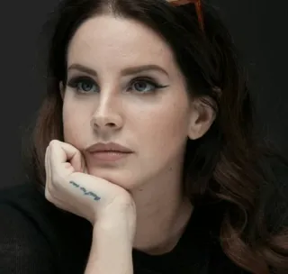 😐 8f2844a0 Lana Del Rey Lana Del Rey, chanteuse, auteure-compositrice, célébrité, portrait whatsapp sticker