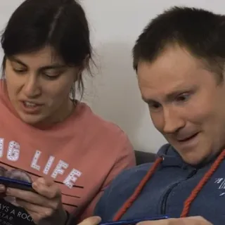 😬 061bd197 LONG LIFE 人物, 玩耍, 智能手机, 休闲 telegram sticker