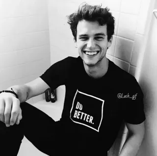 ▪️ 87d77495 DO BETTER. Motivación, Positivo, Mejorar, Ánimo, Minimalista, Blanco y negro telegram sticker