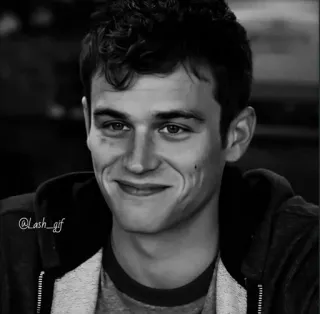 ▪️ 91231af5 @Lash_gif hombre, retrato, sonrisa, sudadera con capucha, persona, blanco y negro telegram sticker