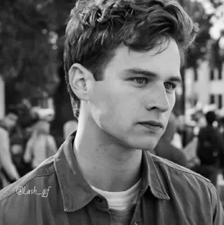▪️ a350829f @Lash_gif retrato, hombre, guapo, actor, blanco y negro, adolescente, joven telegram sticker