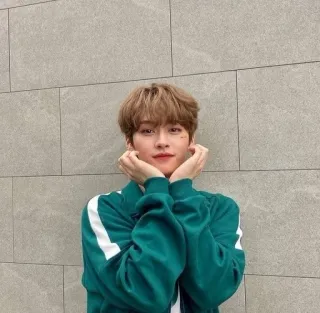 ⋆ ࣪.ʟᴇᴇ ᴋɴᴏᴡ˖ ࣪⭑𝚋𝚢 @bedolagastay :: @fStikBot whatsapp stickers