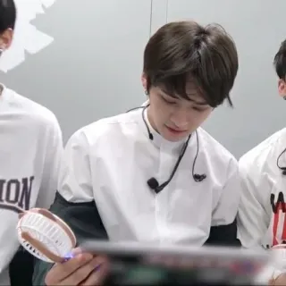 🪐 a9542fdb telegram sticker