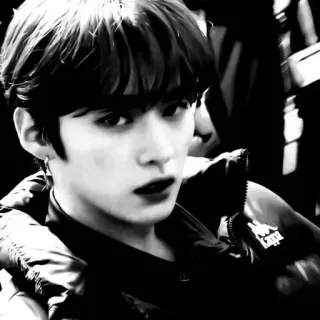 ⛓ 068c019e homem, masculino, retrato, pessoa, monocromático, preto e branco, rosto telegram sticker