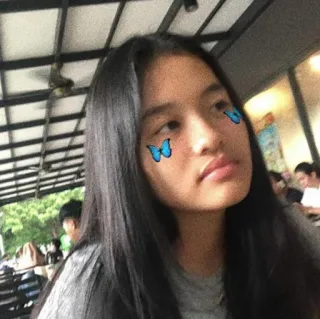 🦋 e17fbb40 蝴蝶, 蓝色, 脸, 女孩, 滤镜, 青少年 telegram sticker