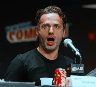 😱 06aff615 Rick Grimes The Walking Dead Aktor, TV, Selebriti, Konvensi penggemar, Andrew Lincoln telegram sticker