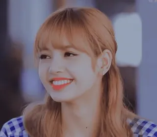 🍭 f915b421 Lisa K-pop, penyanyi, selebriti, wanita, senyum, orang, Lisa Manoban whatsapp sticker