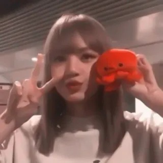 🍓 05485af7 donna, segno di pace, carino, ragazza, sorriso telegram sticker