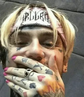 🤭 46711463 Lil Peep HELLB□Y lil peep, musica, rapper, tatuaggio, bandana, cantante telegram sticker