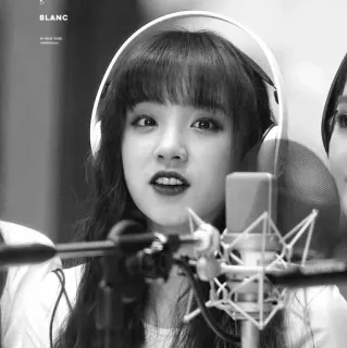 ✨ 6061dd6f BLANC kpop, Musik, Mikrofon, Sänger, Kopfhörer, Unterhaltung telegram sticker