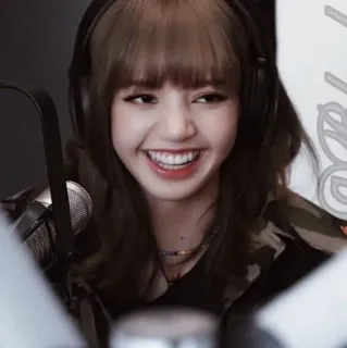 😅 0b50e30d Lisa kpop, lisa, blackpink, penyanyi, idola, musik, selebriti, wanita telegram sticker