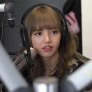 😐 6403dfbb wanita, orang, headphone, mikrofon, potret, radio telegram sticker