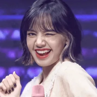 ✨ c9e0e3e7 Lisa kpop, певица, женщина, подмигивание, айдол, лиса, blackpink telegram sticker
