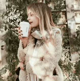 🐼 82561af9 woman, coffee, scarf, fur coat, autumn, portrait telegram sticker