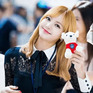 ☺️ ee9c9362 Lisa 리사, 블랙핑크, K팝, 아이돌, 여자, 테디베어 telegram sticker