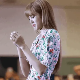 🥂 8a385703 Lisa Лиса, K-pop, плач, грустный, певица, айдол telegram sticker