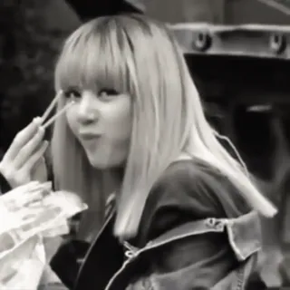 🍨 7da06996 donna, mangiare, cibo, asiatica, bacchette, ritratto, bianco e nero telegram sticker