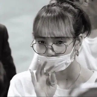 🍨 e5832ee2 donna, occhiali, maschera, persona, ritratto, celebrità telegram sticker