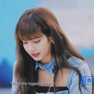 🌍 7867efd8 This is the biggest success. éxito, mujer, chica, retrato, sonriendo, feliz telegram sticker