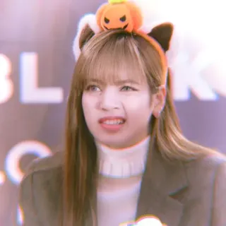 🌸 e8eab20f Lisa 리사, 블랙핑크, 케이팝, 할로윈, 호박, 가수, 아이돌 telegram sticker