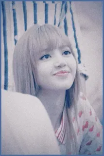 🌸 7c063ebe Lisa Lisa, K-Pop, Blackpink, Chanteuse, Célébrité telegram sticker