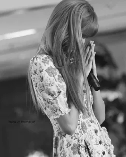 ☠ 1fbf6708 Photo by MiwaStyleXp женщина, платье, портрет, стиль, мода, красота, микрофон telegram sticker