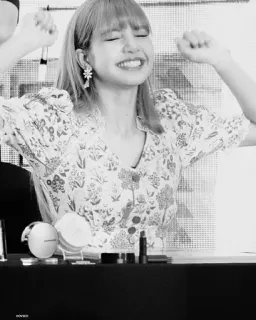 ☠ 443e98f4 Lisa лиса, певица, женщина, kpop, айдол, blackpink telegram sticker