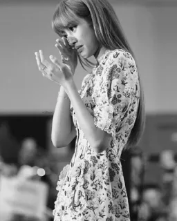 ☠ 60187a44 женщина, плачет, грустно, эмоциональный, платье, портрет, чёрно-белый telegram sticker