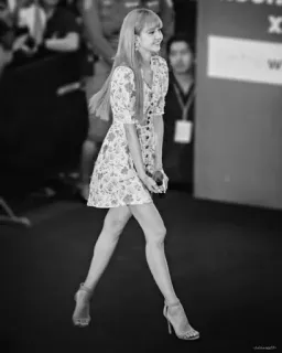 💀 7156d5a8 Lisa Лиса, K-pop, Blackpink, мода, айдол, певица, стиль telegram sticker