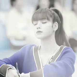 🥯 0d9529d7 Lisa Lisa, 歌手, 韩国流行, 偶像, 女性, 名人, 时尚 whatsapp sticker