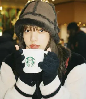 🌼 011df376 starbucks, femme, chapeau, café, boisson, hiver, fille, gants telegram sticker