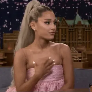🌙 0836533f Ariana Grande piosenkarka, gwiazda pop, celebrytka, kobieta, sukienka telegram sticker