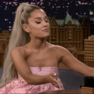 🌙 5ffbf4f8 Ariana Grande Gwiazda pop, Piosenkarka, Artysta, Celebrity, Kobieta telegram sticker