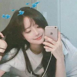 🥂 f81ba517 wanita, selfie, berambut cokelat, burung, senyum whatsapp sticker