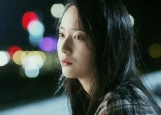 ⛲️ 1525a6ff woman, portrait, young adult, asian, female, person whatsapp sticker