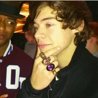 🍩 9f32da04 Harry Styles celebridad, cantante, harry styles, anillo, retrato telegram sticker