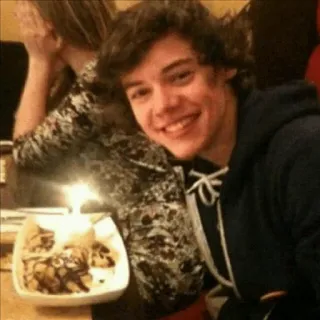 🍩 c2efb182 Harry Styles Harry Styles, celebridad, cantante, One Direction, retrato telegram sticker