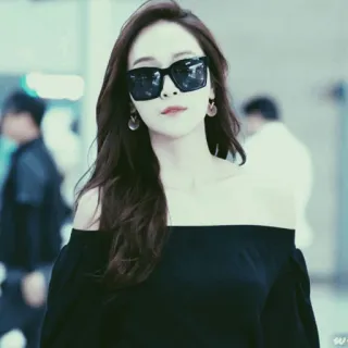 🖲 60e5f3e5 Frau, Sonnenbrille, Mode, Stil, Kleid, Flughafen, Koreanisch whatsapp sticker