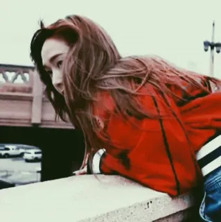 🖲 fd550261 frau, rote jacke, lehnend, lässig, im freien whatsapp sticker