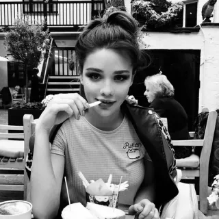 𝐋𝐈𝐓𝐓𝐋𝐄𝐒1anniversary♡ telegram stickers