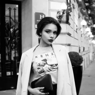 🕯 fe7dd934 KENZO kobieta, portret, moda, styl, ubranie, kurtka, street style telegram sticker