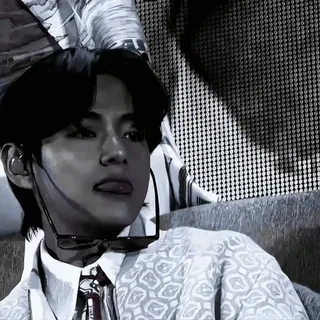 🇶🇦 4988abbb trắng đen, đàn ông, kính, lè lưỡi, người telegram sticker