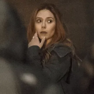◾️ c3816f88 Wanda Maximoff wanita, aktris, marvel, scarlet witch, elizabeth olsen, film, superhero, potret telegram sticker