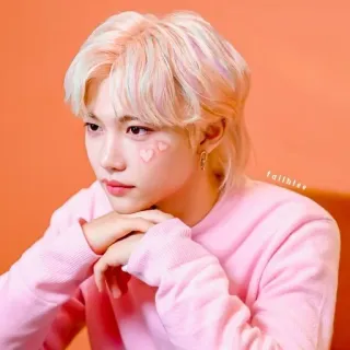 🤔 77038f8e Felix fallibtes kpop, феликс, stray kids, айдол, певец, пастельный, сердечки telegram sticker